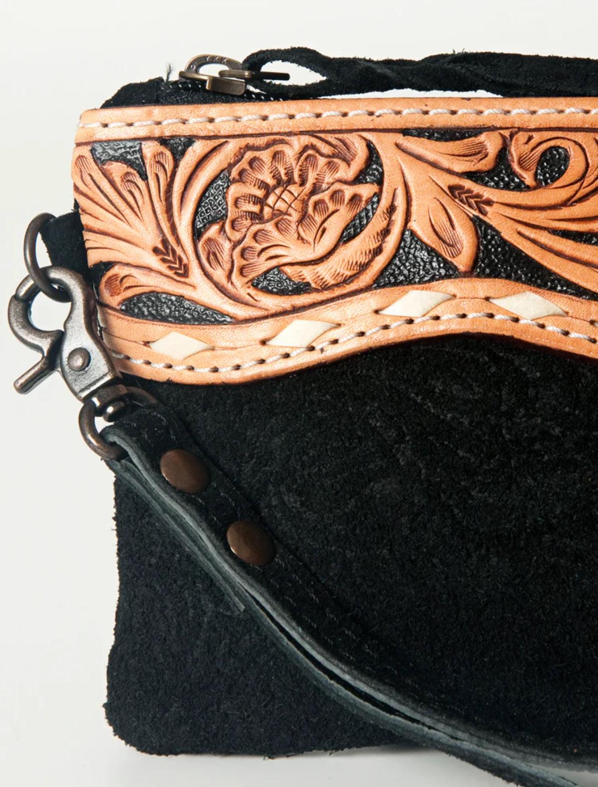 Black Sally Wristlet